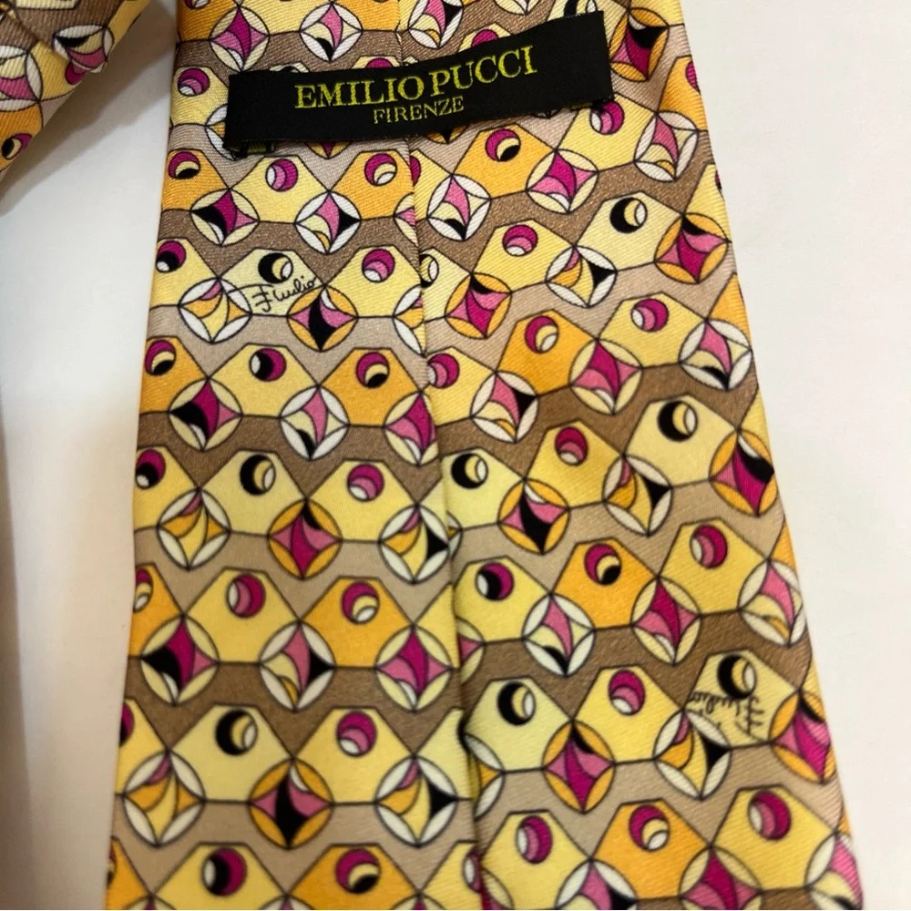 Emilio Pucci Geometric Yellow and‎ Pink Silk Tie